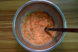 调成不稠不稀的糊