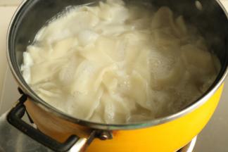 大约需要煮1到2分钟就好了。