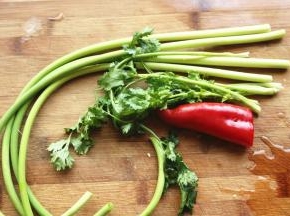 蔬菜洗净。