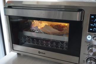 再将锡纸油纸打开，继续烘烤5分钟