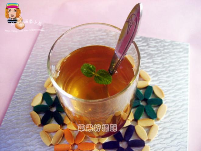 【苹果柠檬醋】：酸甜可口，养颜美容