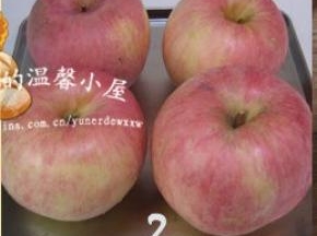 苹果洗净，擦干表面水份；