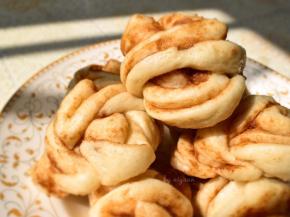 松软好吃的花卷就做好了！