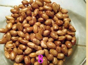 重复步骤7的过程。此时花生米表面水份基本干了；