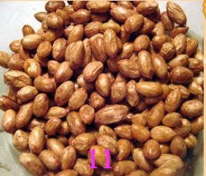 接着将花生米再高火打1分30秒。将已熟的花生米平铺盘子上，凉后装保鲜盒。