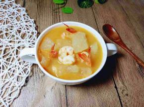 出锅后装入汤碗中，把带有虾皮的虾尾巴朝上，儿子一会就吃完了。味道鲜美。