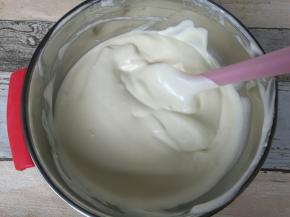 均匀细腻的蛋糊。