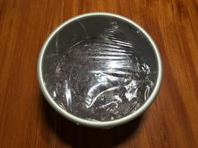 盖上保鲜膜，进行发酵