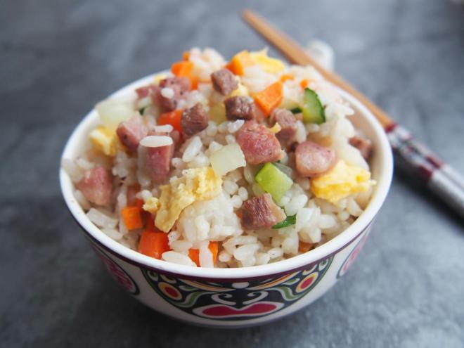 罗勒肠牛肉炒饭