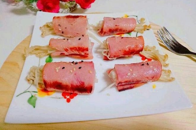 火腿金针菇卷