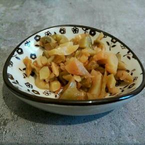 榨菜切丁，