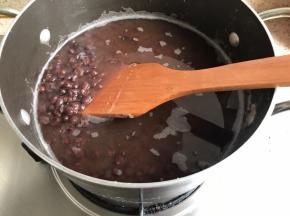 煮至豆子比较软了，大约10几分钟