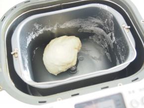 揉成光滑面团。