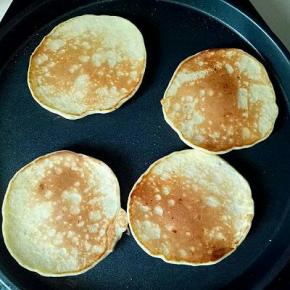 打开两面金黄即可夹出。