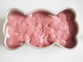 再挤上一层红曲面糊