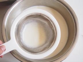 将面糊再过滤两遍