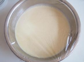 用保鲜膜将面糊包好，放入冰箱冷藏24-48小时