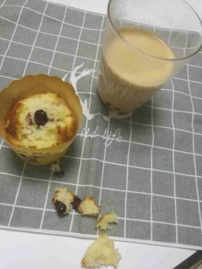 200度预热烤箱，中层20分钟就成品！