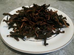 自家晒制的梅干菜，就是香