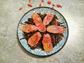 梅干菜的香味，还有腊肠，恩，赞一个