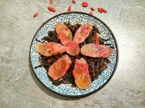 梅干菜的香味，还有腊肠，恩，赞一个