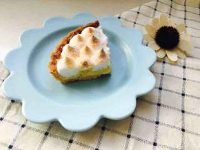 蛋白霜上色取出冷却后，就可以享用了～