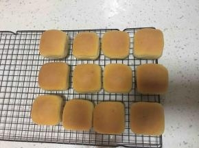 烤好后放倒晾网晾凉