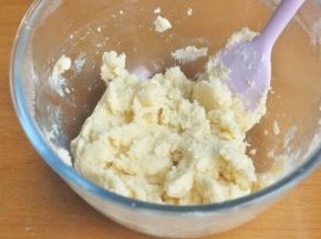 翻拌均匀，无干粉即可。