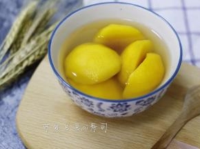 一碗冰镇的黄桃糖水，喝下去真的是超级满足
成品图