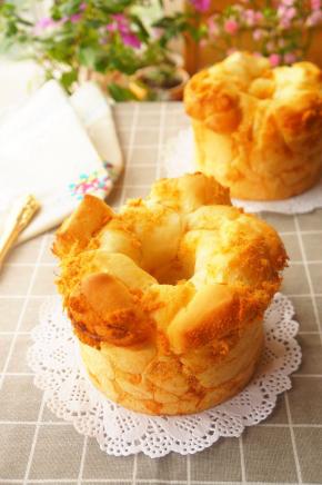 烤好后晾凉密封。好吃的肉松手撕包就做好了