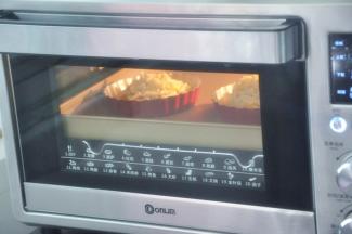 中层上下火190度，10-12分钟，奶酪融化表面上色即可。