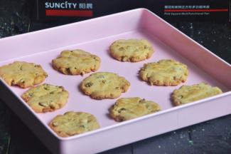 出炉后晾凉装袋保存。