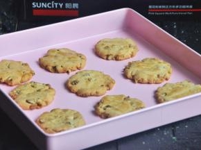 出炉后晾凉装袋保存。