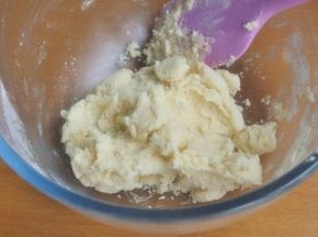 翻拌均匀，无干粉即可。