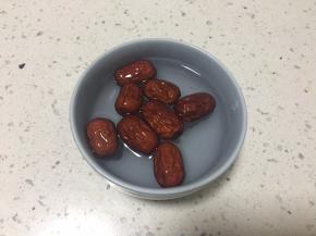 红枣也一起泡发