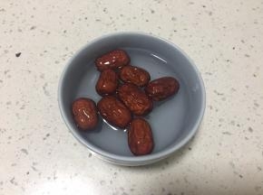 红枣也一起泡发