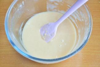 切拌至均匀无面粉颗粒。