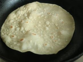 翻过来的饼，会出现更大的泡泡，然后继续翻一次。