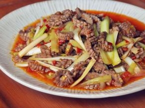 嫩滑入味，特别容易光盘的一道菜。