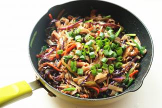 最后撒少许小葱末即可。