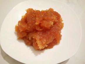  拿出来放凉，1500克凤梨，炒好，馅是542克，