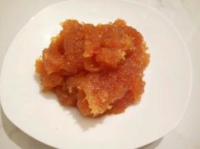  拿出来放凉，1500克凤梨，炒好，馅是542克，