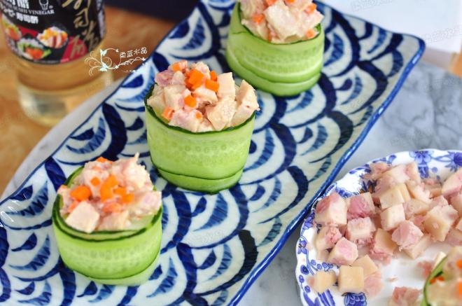 金枪鱼肠黄瓜寿司
