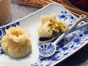 完成后取出即可食用。皮薄而Q弹，馅料饱满，很好吃