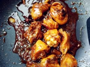 直到汤汁粘稠收尽，盛出即可