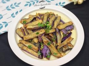 出锅装盘即可食用。