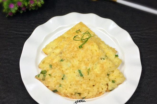 米饭鸡蛋饼