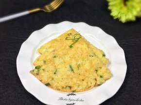 外酥脆，里软糯。