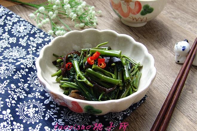 炒木耳空心菜