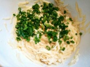 最后放十三香，盐，葱花，拌开就好了